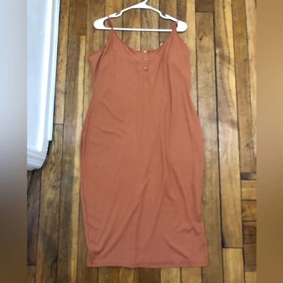 Dress - Picture 5 of 6